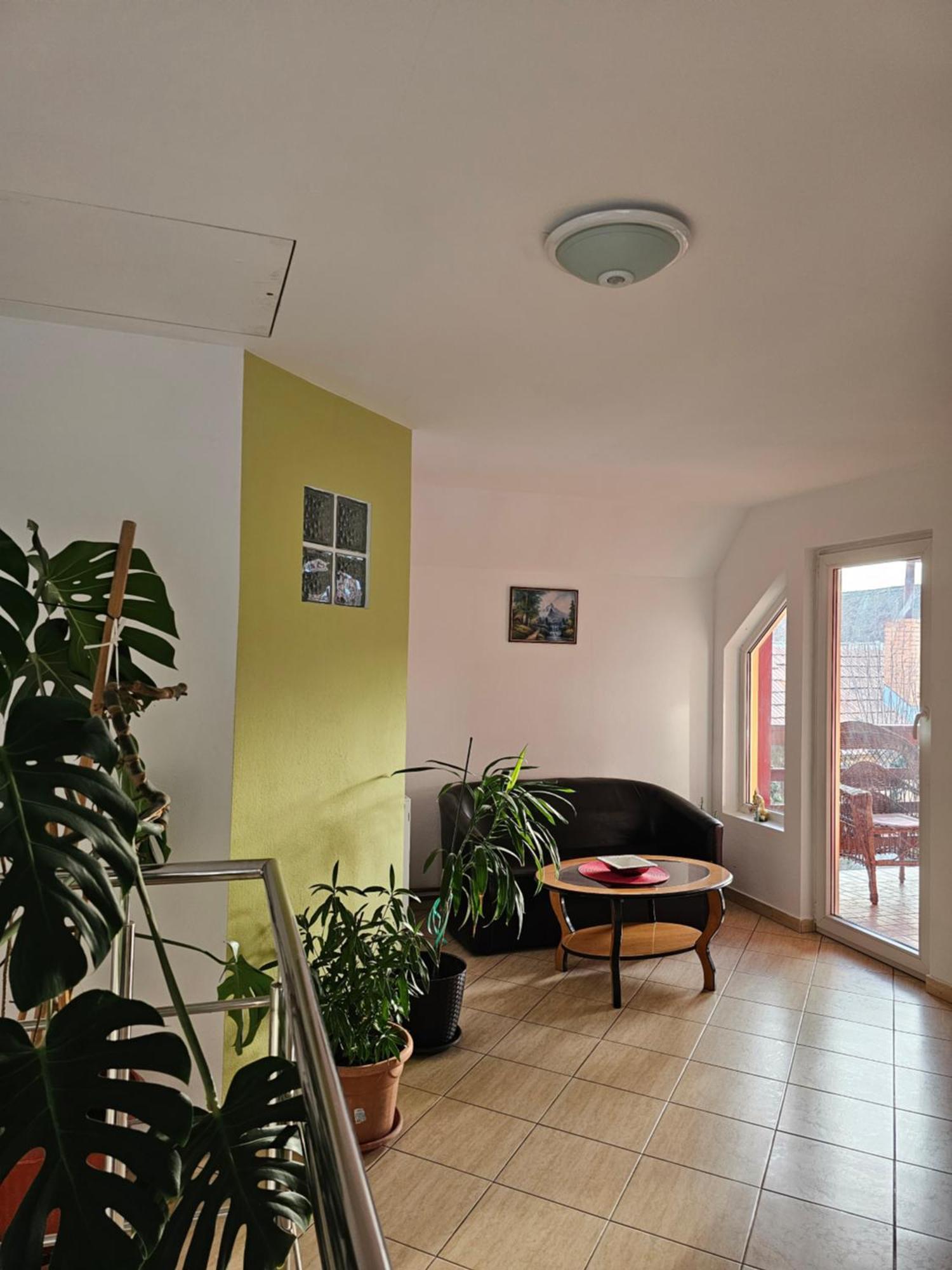 Vila Vladut Zarnesti Luaran gambar